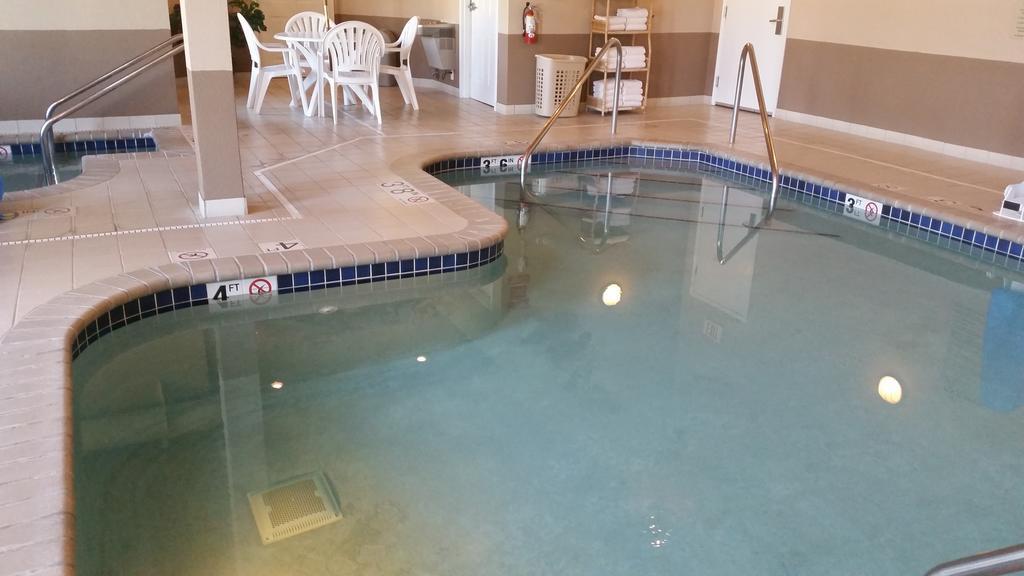 Grandstay Residential Suites Hotel - Eau Claire Exteriör bild