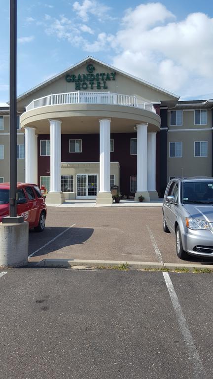 Grandstay Residential Suites Hotel - Eau Claire Exteriör bild