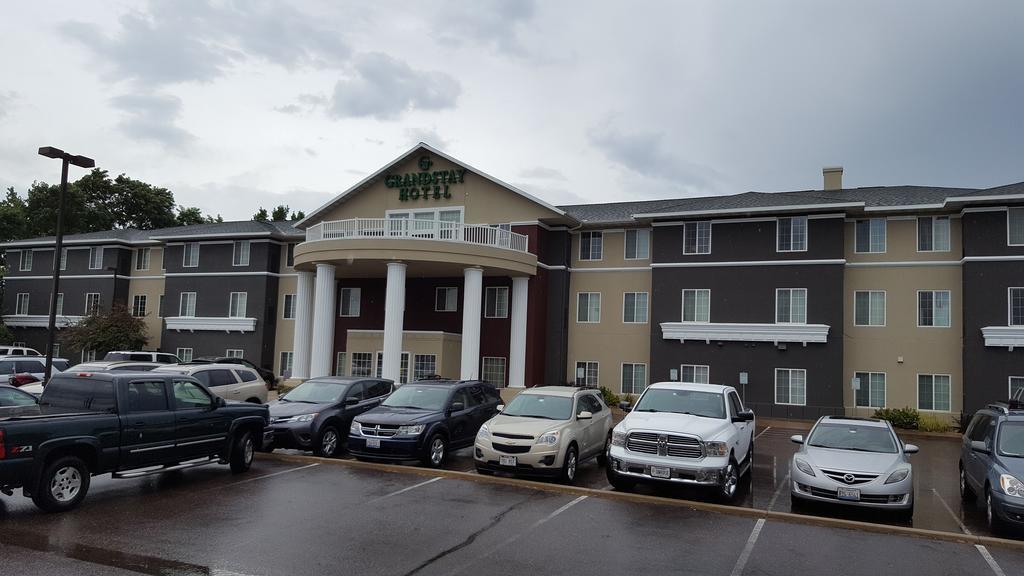 Grandstay Residential Suites Hotel - Eau Claire Exteriör bild