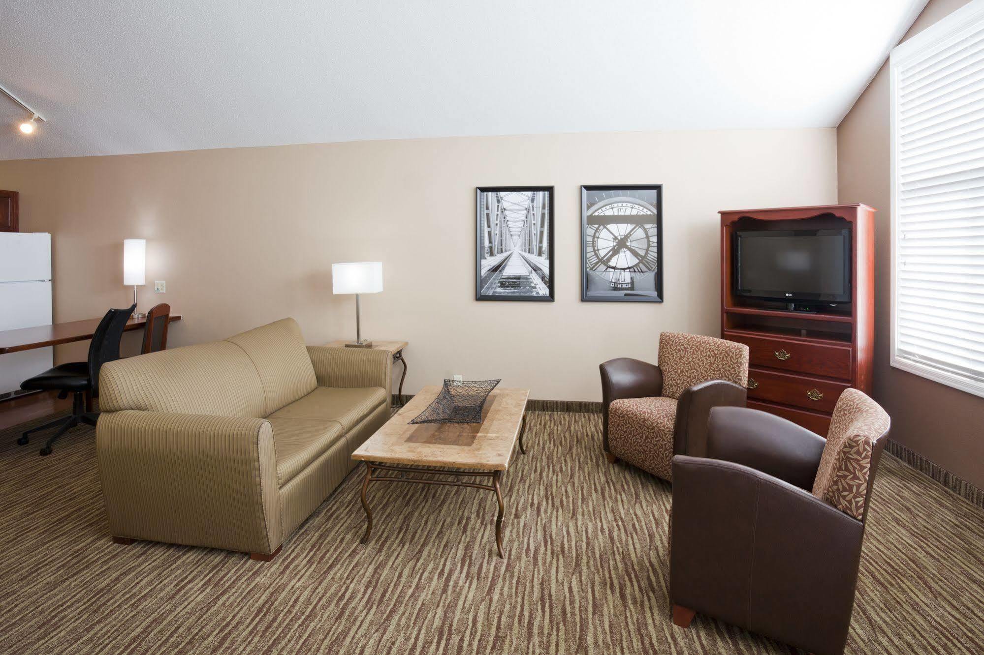Grandstay Residential Suites Hotel - Eau Claire Exteriör bild